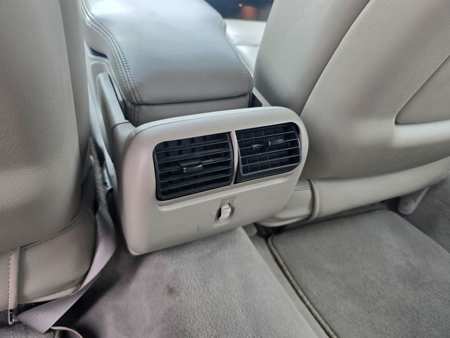 2003 Lincoln Town Car Signature