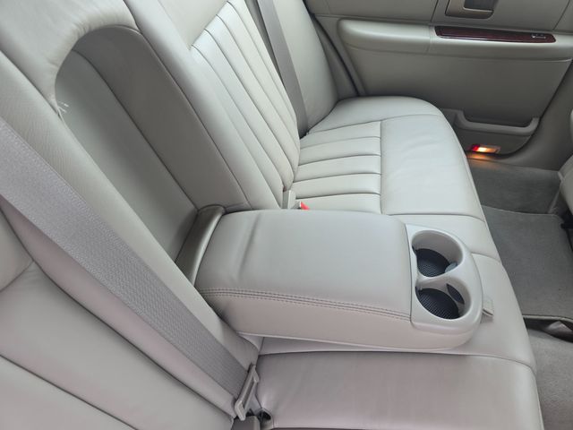 2003 Lincoln Town Car Signature 2003 Lincoln Town Car Signature