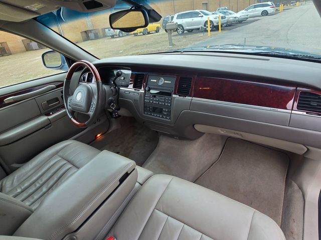 2003 Lincoln Town Car Signature