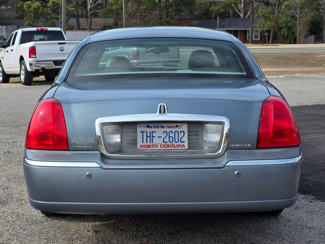 2003 Lincoln Town Car Signature 2003 Lincoln Town Car Signature