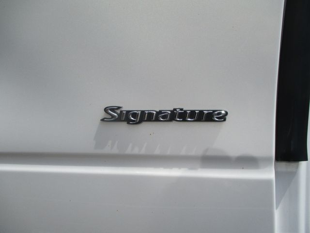 2003 Lincoln Town Car Signature