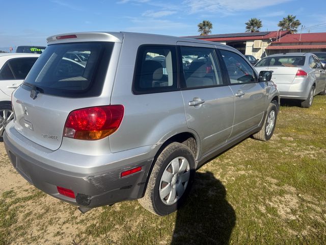 2003 Mitsubishi Outlander LS