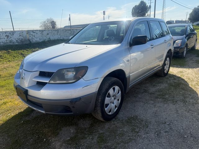 2003 Mitsubishi Outlander LS