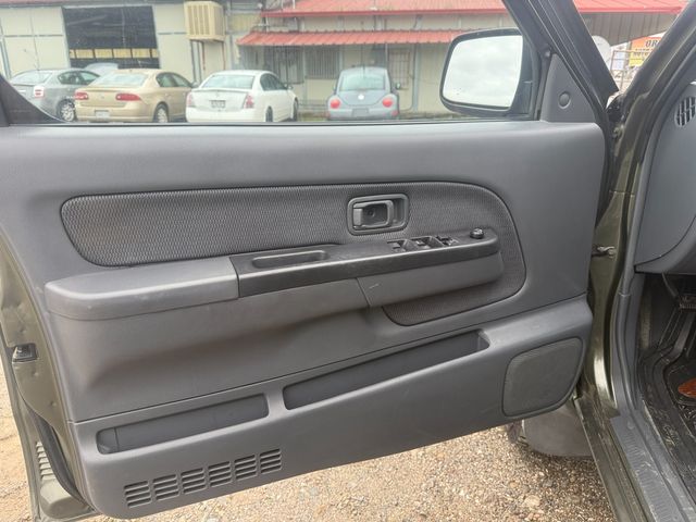 2003 Nissan Frontier XE-V6