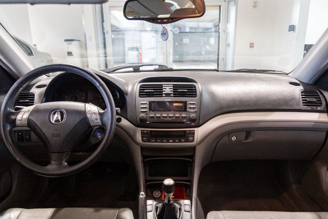2004 Acura TSX manual