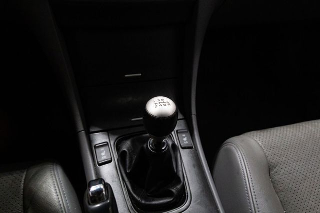 2004 Acura TSX manual
