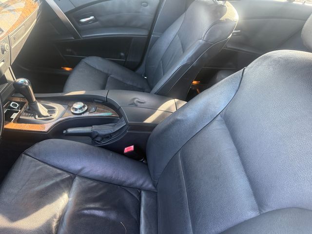 2004 BMW 5 Series 530i