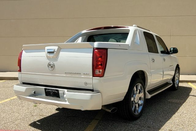 2004 Cadillac Escalade EXT Sport Utility Truck | Lubbock, TX | Chaparral Motors - Lubbock 2004 Cadillac Escalade EXT Sport Utility Truck | Lubbock, TX | Chaparral Motors - Lubbock
