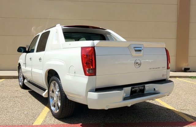 2004 Cadillac Escalade EXT Sport Utility Truck | Lubbock, TX | Chaparral Motors - Lubbock 2004 Cadillac Escalade EXT Sport Utility Truck | Lubbock, TX | Chaparral Motors - Lubbock