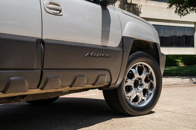 2004 Chevrolet Avalanche 1500 | Addison, TX | Apex Auto Sports 2004 Chevrolet Avalanche 1500 | Addison, TX | Apex Auto Sports