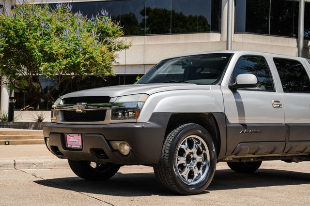 2004 Chevrolet Avalanche 1500 | Addison, TX | Apex Auto Sports 2004 Chevrolet Avalanche 1500 | Addison, TX | Apex Auto Sports