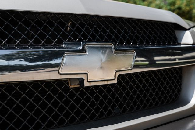 2004 Chevrolet Avalanche 1500 | Addison, TX | Apex Auto Sports 2004 Chevrolet Avalanche 1500 | Addison, TX | Apex Auto Sports