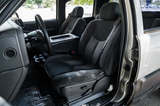 2004 Chevrolet Avalanche 1500 | Addison, TX | Apex Auto Sports 2004 Chevrolet Avalanche 1500 | Addison, TX | Apex Auto Sports