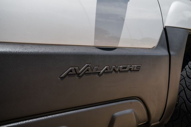 2004 Chevrolet Avalanche 1500 | Addison, TX | Apex Auto Sports 2004 Chevrolet Avalanche 1500 | Addison, TX | Apex Auto Sports