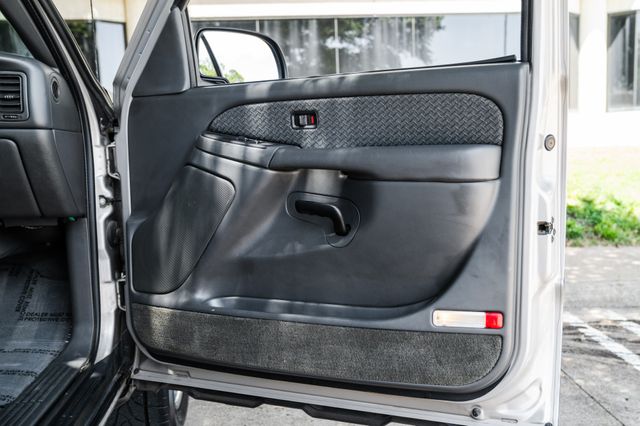 2004 Chevrolet Avalanche 1500 | Addison, TX | Apex Auto Sports 2004 Chevrolet Avalanche 1500 | Addison, TX | Apex Auto Sports