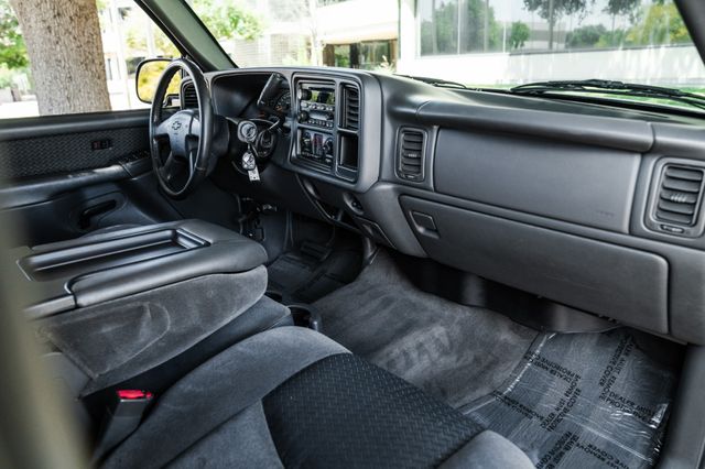 2004 Chevrolet Avalanche 1500 | Addison, TX | Apex Auto Sports 2004 Chevrolet Avalanche 1500 | Addison, TX | Apex Auto Sports