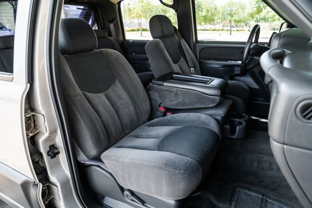 2004 Chevrolet Avalanche 1500 | Addison, TX | Apex Auto Sports 2004 Chevrolet Avalanche 1500 | Addison, TX | Apex Auto Sports