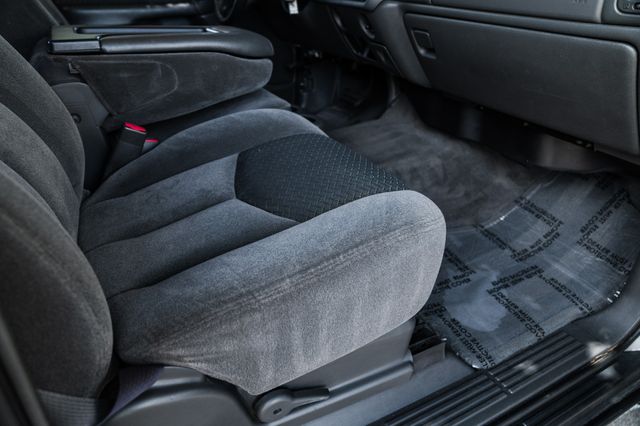 2004 Chevrolet Avalanche 1500 | Addison, TX | Apex Auto Sports 2004 Chevrolet Avalanche 1500 | Addison, TX | Apex Auto Sports