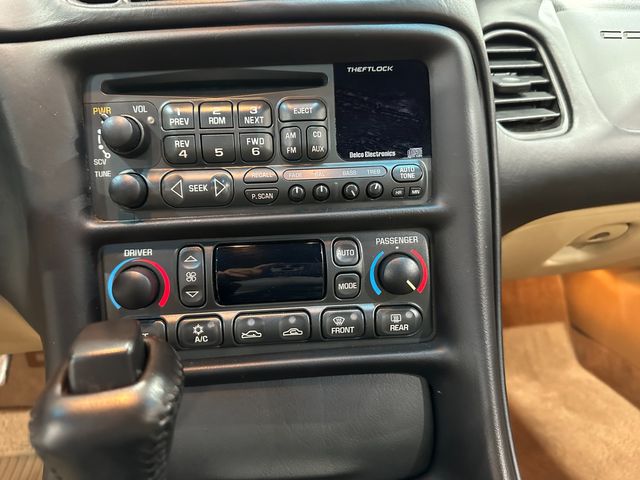 2004 Chevrolet Corvette Coupe B84, Sports, Glass Top, Auto, Chromes, 17k | Dallas, Texas | Corvette Warehouse 