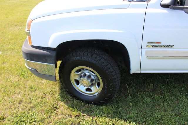 2004 Chevrolet Silverado 2500HD Diesel 4x4 Long Bed LS | Roscoe, IL | Autoland Outlets 2004 Chevrolet Silverado 2500HD Diesel 4x4 Long Bed LS | Roscoe, IL | Autoland Outlets