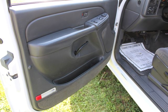 2004 Chevrolet Silverado 2500HD Diesel 4x4 Long Bed LS | Roscoe, IL | Autoland Outlets 2004 Chevrolet Silverado 2500HD Diesel 4x4 Long Bed LS | Roscoe, IL | Autoland Outlets