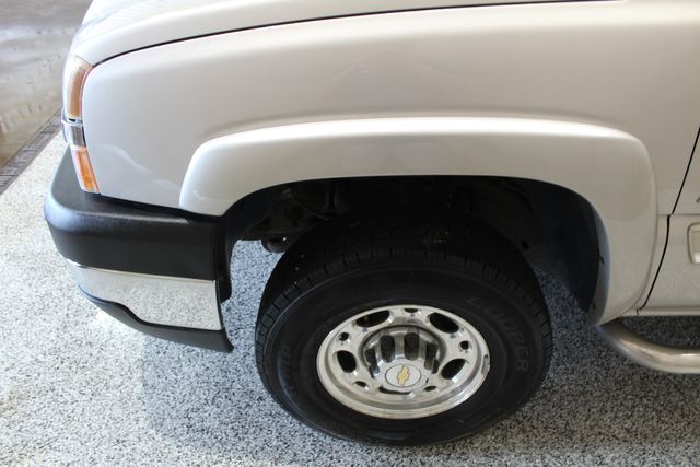 2004 Chevrolet Silverado 2500HD LS | Roscoe, IL | Autoland Outlets 2004 Chevrolet Silverado 2500HD LS | Roscoe, IL | Autoland Outlets