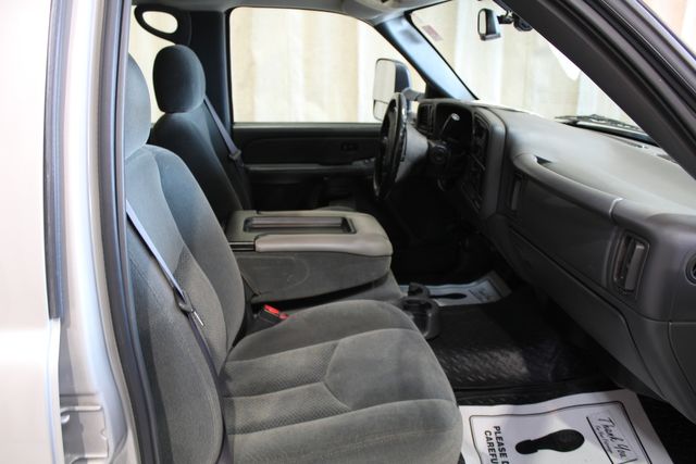 2004 Chevrolet Silverado 2500HD LS | Roscoe, IL | Autoland Outlets 2004 Chevrolet Silverado 2500HD LS | Roscoe, IL | Autoland Outlets