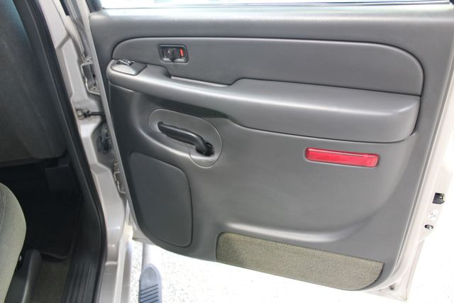 2004 Chevrolet Silverado 2500HD LS | Roscoe, IL | Autoland Outlets 2004 Chevrolet Silverado 2500HD LS | Roscoe, IL | Autoland Outlets