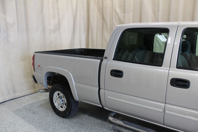 2004 Chevrolet Silverado 2500HD LS | Roscoe, IL | Autoland Outlets 2004 Chevrolet Silverado 2500HD LS | Roscoe, IL | Autoland Outlets