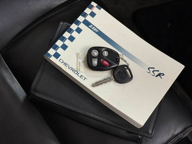 2004 Chevrolet SSR LS | Houston, TX | Houston Auto Credit 2004 Chevrolet SSR LS | Houston, TX | Houston Auto Credit