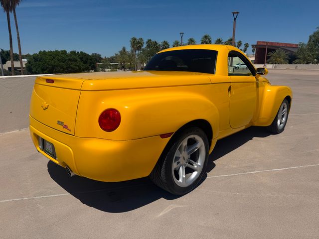 2004 Chevrolet SSR LS