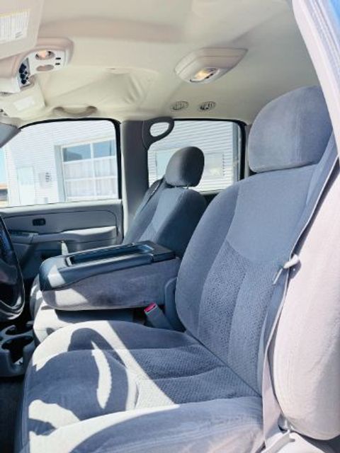 2004 Chevrolet Suburban 1500 2WD | Lubbock, TX | Chaparral Motors - Lubbock 2004 Chevrolet Suburban 1500 2WD | Lubbock, TX | Chaparral Motors - Lubbock