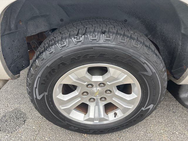 2004 Chevrolet Suburban 1500 LT