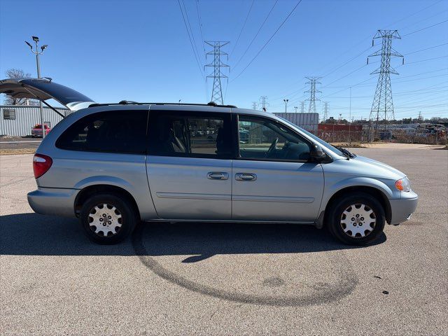 2004 Chrysler Town and Country LX Family Value