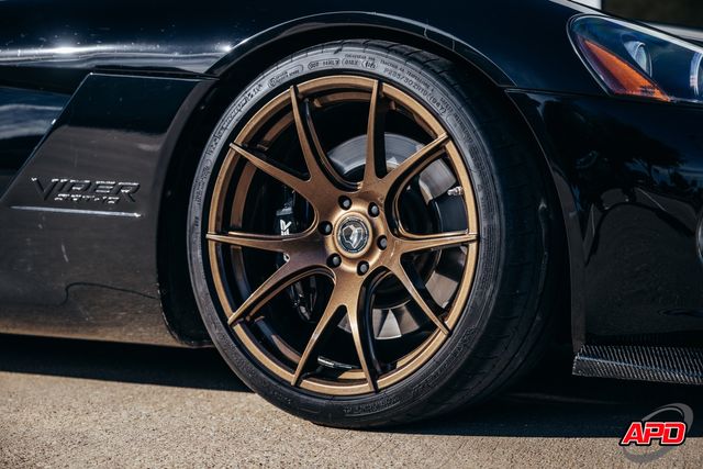 2004 Dodge Viper SRT10