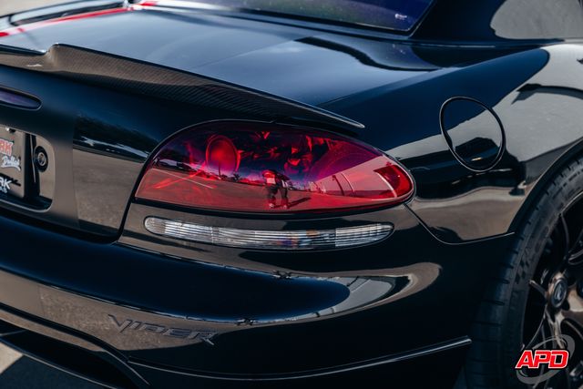 2004 Dodge Viper SRT10
