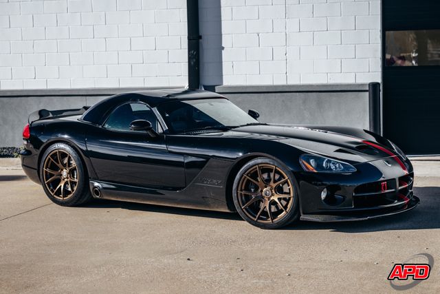 2004 Dodge Viper SRT10