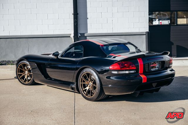 2004 Dodge Viper SRT10
