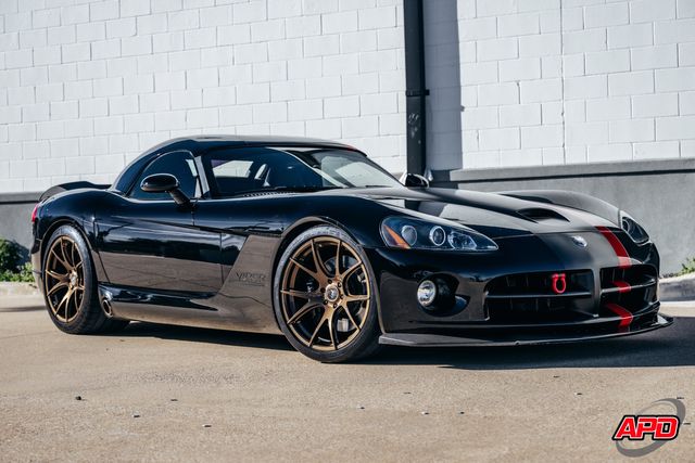 2004 Dodge Viper SRT10