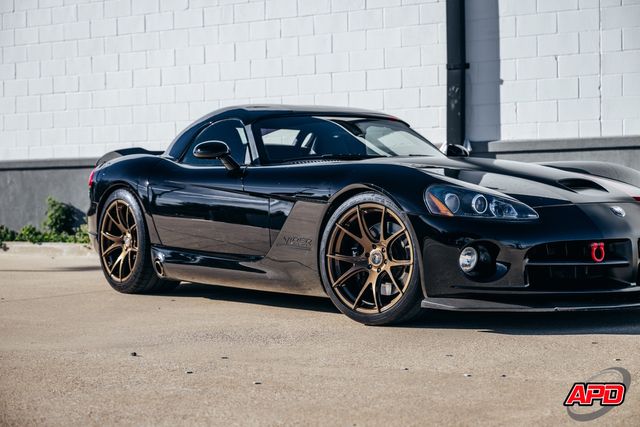 2004 Dodge Viper SRT10