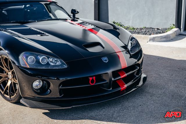 2004 Dodge Viper SRT10