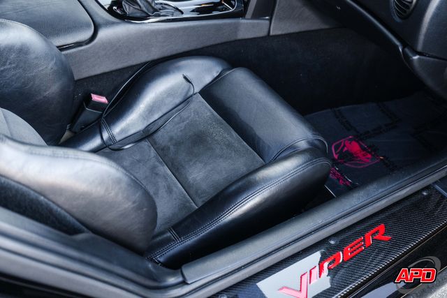 2004 Dodge Viper SRT10