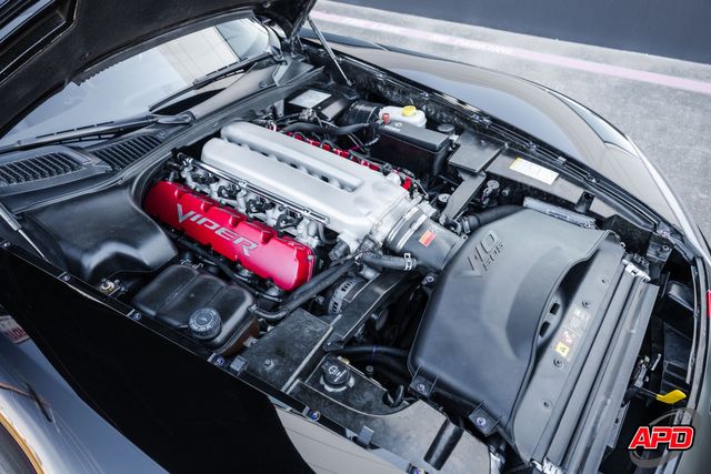 2004 Dodge Viper SRT10