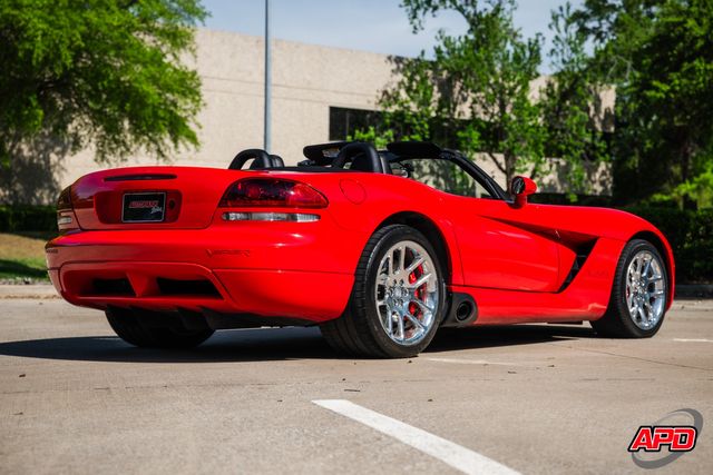 2004 Dodge Viper SRT-10