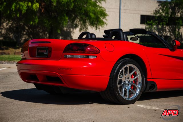 2004 Dodge Viper SRT-10 2004 Dodge Viper SRT-10