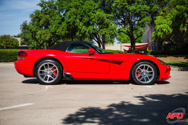 2004 Dodge Viper SRT-10 2004 Dodge Viper SRT-10