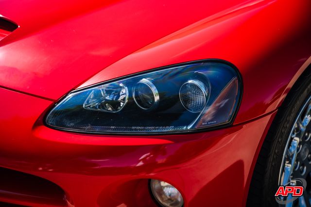2004 Dodge Viper SRT-10