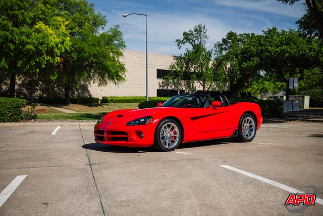 2004 Dodge Viper SRT-10