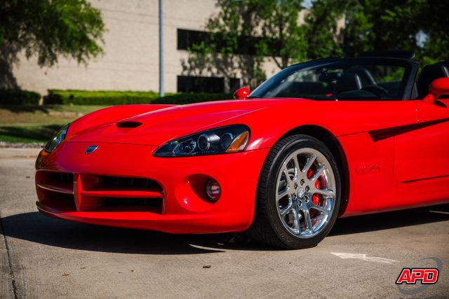 2004 Dodge Viper SRT-10