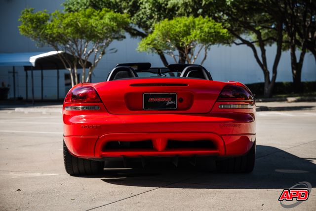 2004 Dodge Viper SRT-10